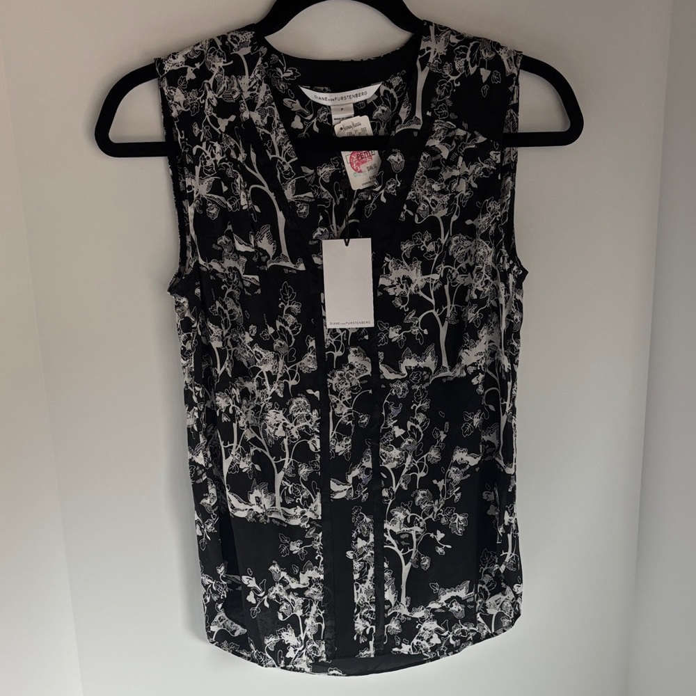 Diane Von Furstenberg Monochrome Floral Blouse NWT